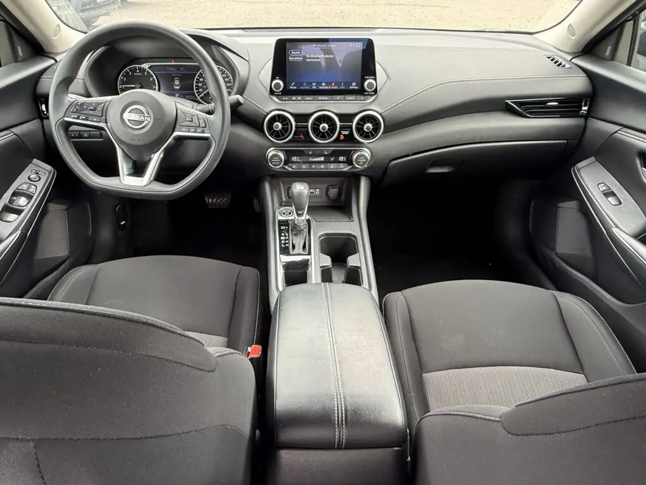 Nissan Sentra fotografie Nissan Sentra