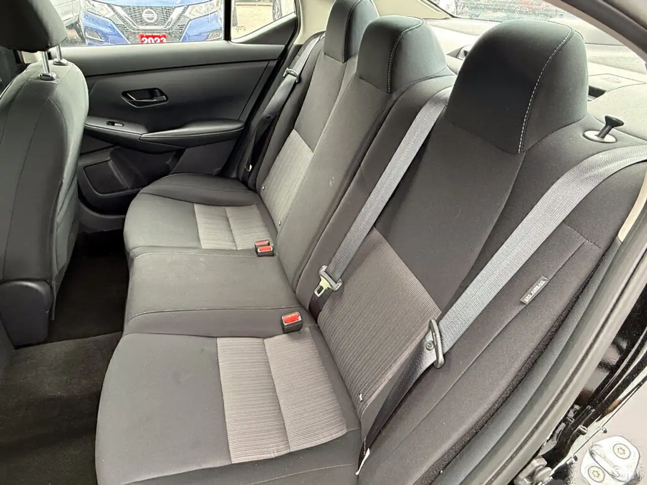 Nissan Sentra снимка Nissan Sentra