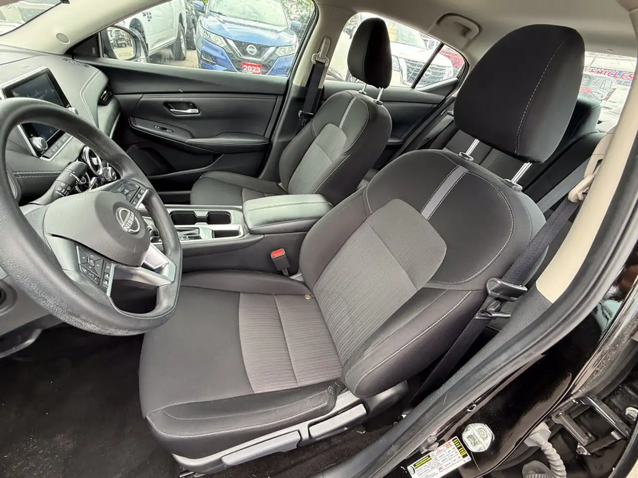 Nissan Sentra fotografie Nissan Sentra