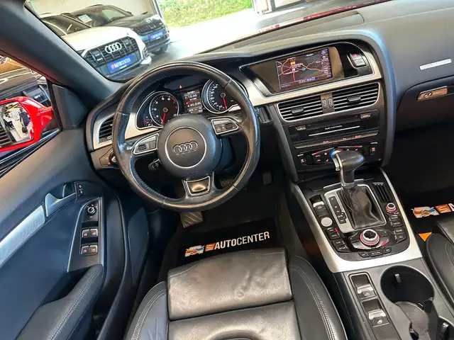 Audi A5 Cabriolet view 9