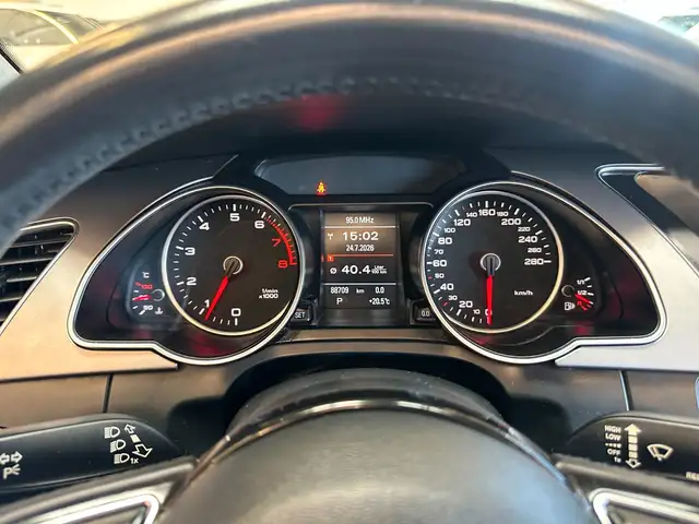 Audi A5 Cabriolet view 13