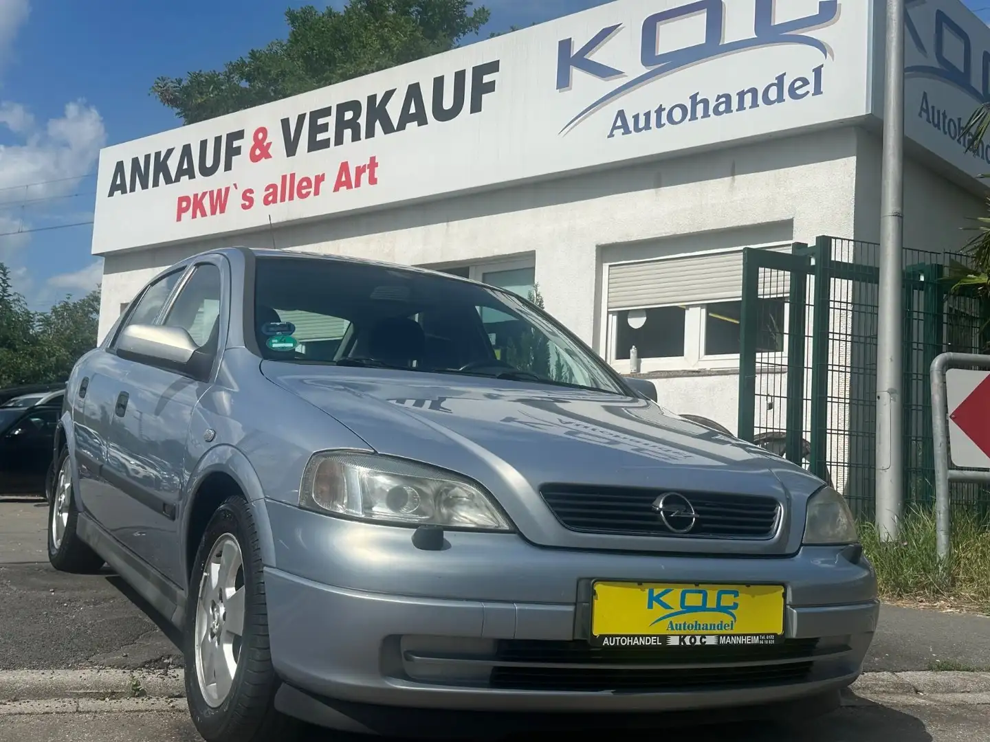 Opel Astra 1.8 16V Elegance Automatik Argent - 1