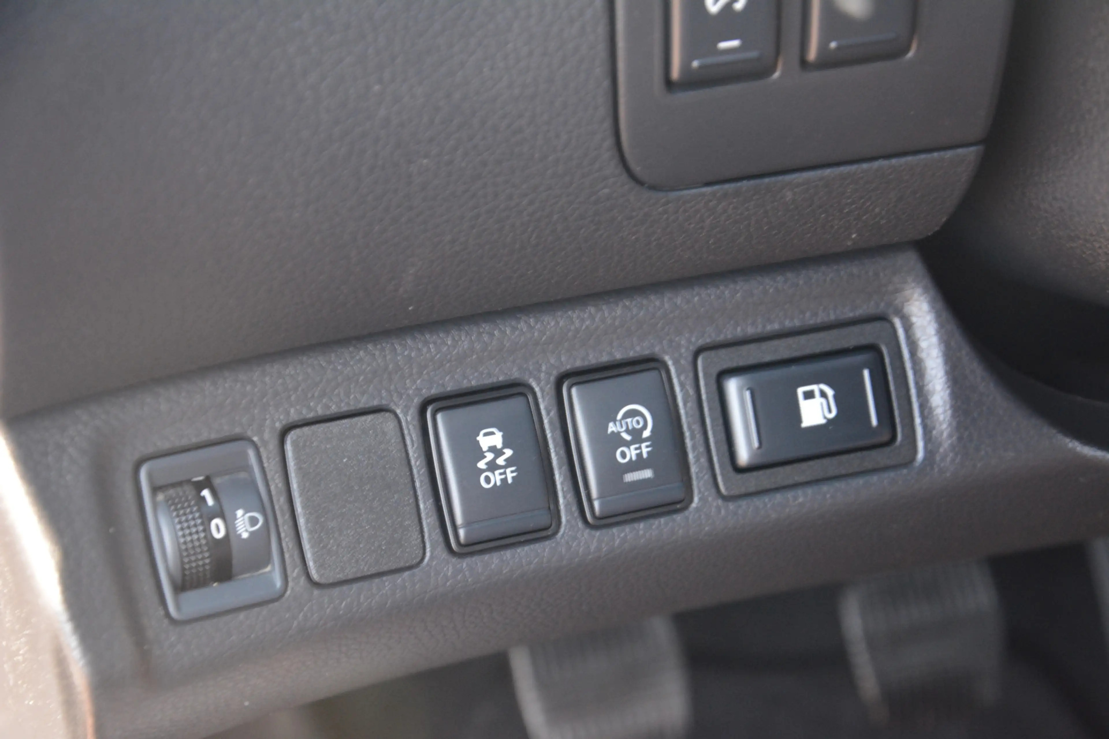 Nissan Navara 2.3 dCi N-Connecta King Cab | Navigatie | Camera | — photo 12