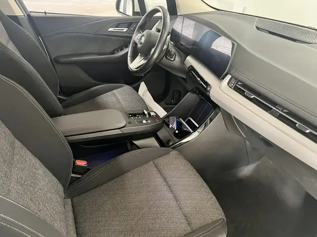 BMW 2 Series view 8