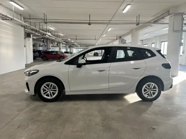 BMW 2 Series view 5
