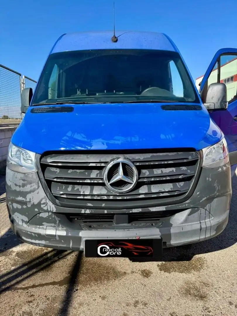 Mercedes-Benz Sprinter L2H2 Azul - 2