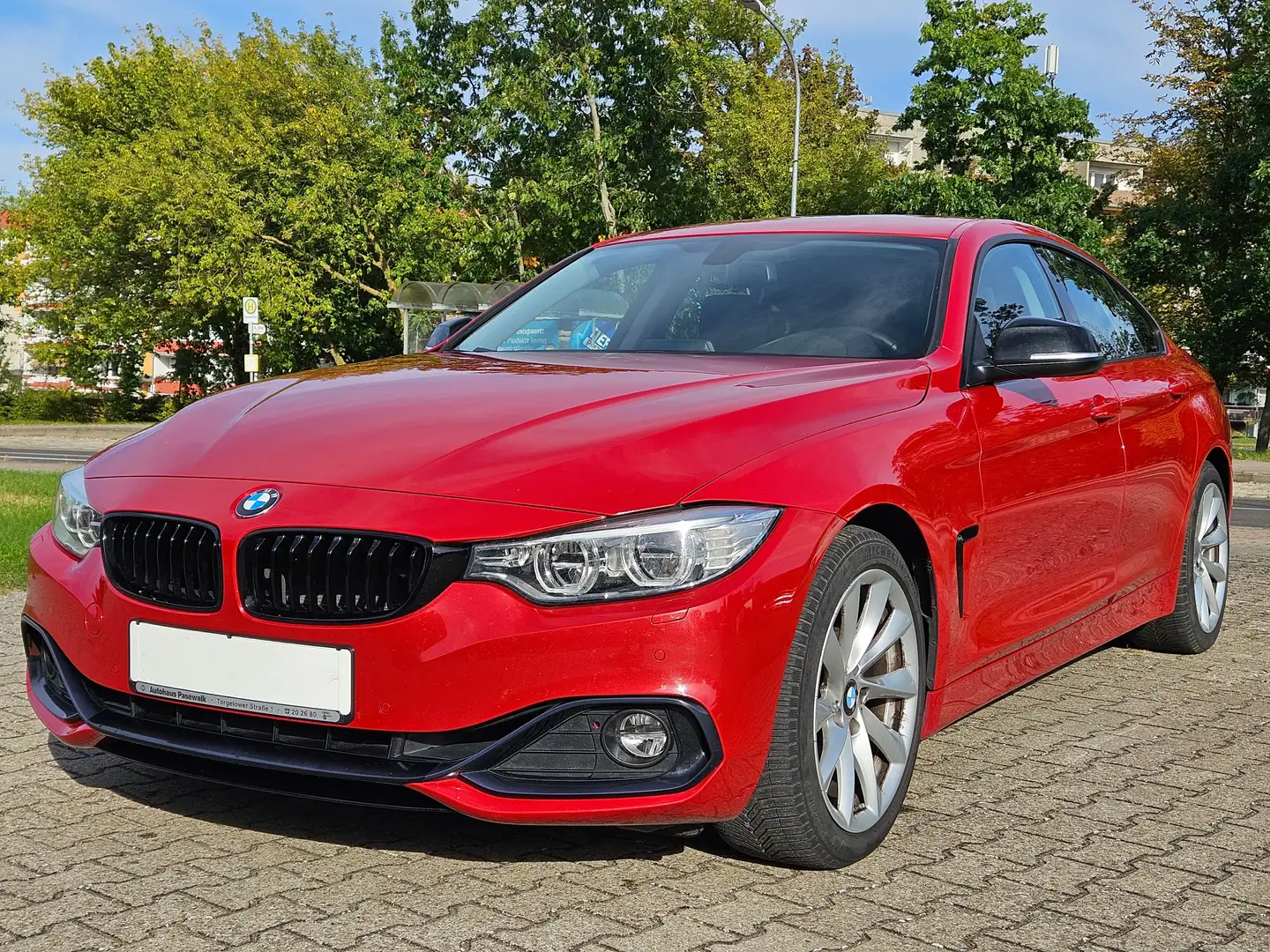 BMW 420 i Gran Coupe Sport Line VOLL-LED NAVI Leder SHZ... Rouge - 2