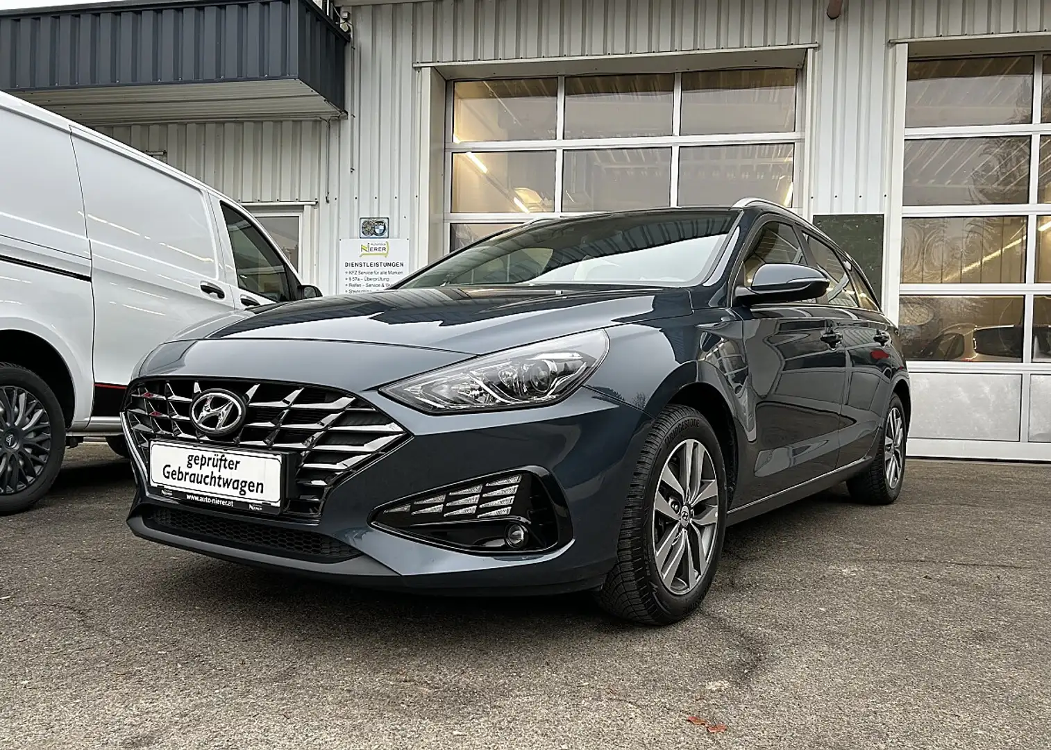 Hyundai i30 CW 1,5 DPI GO Blau - 1