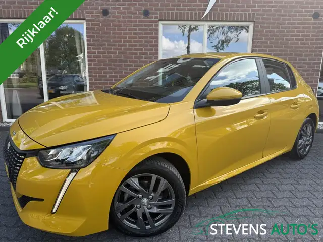 2021 Peugeot 208 in Yellow for sale