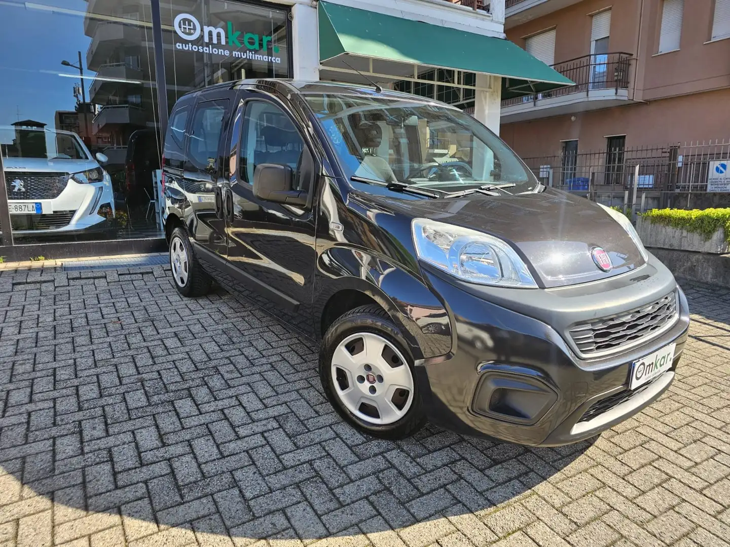Fiat Qubo Qubo 1.3 mjt 16v Lounge 80cv Euro6b Noir - 2