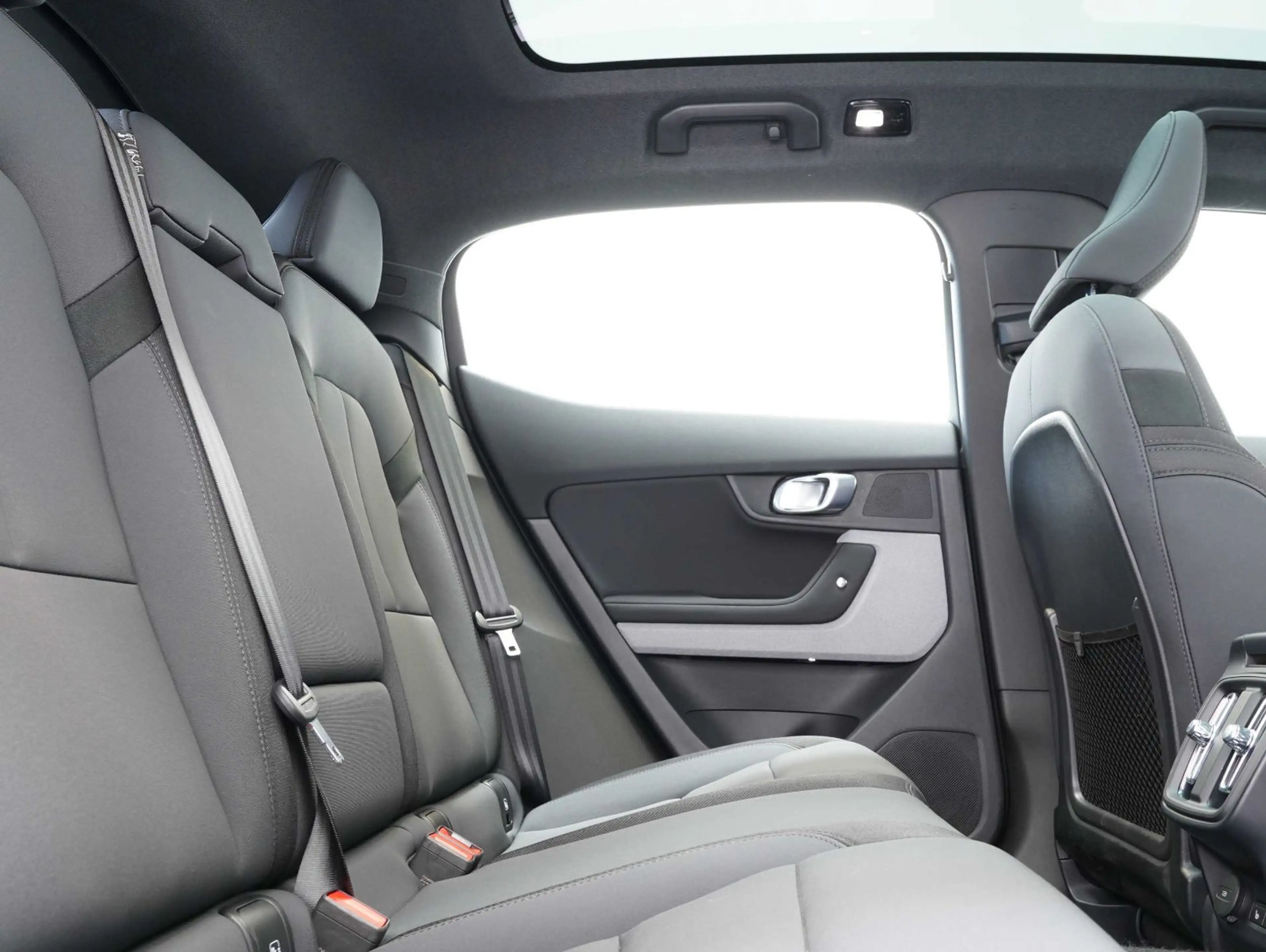 Polestar 2 Long Range Dual 78kWh PANORAMA/PILOT/PLUS/AHK — photo 14