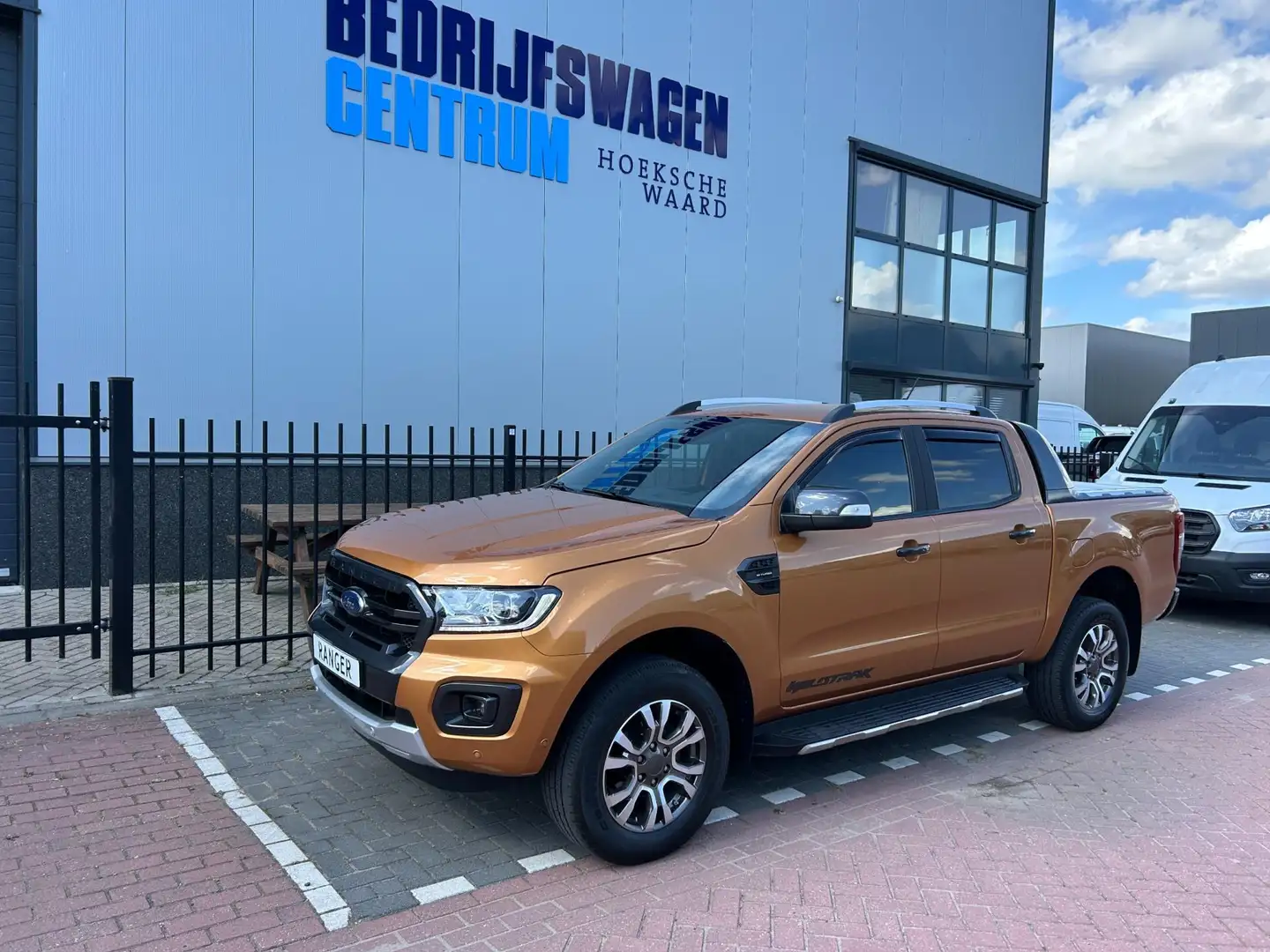 Ford Ranger 2.0 EcoBlue Wildtrak 213PK Automaat Dubbele Cabine Bruin - 2