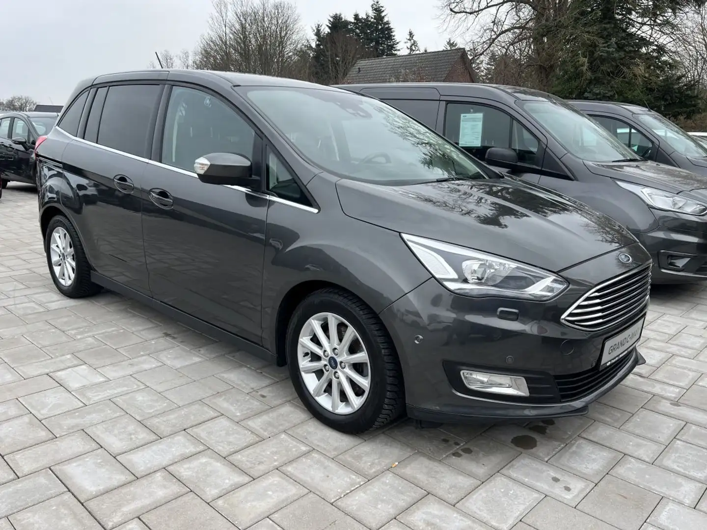 Ford Grand C-Max Titanium *1.Hand, Pano, Xenon, AHK* Gris - 1