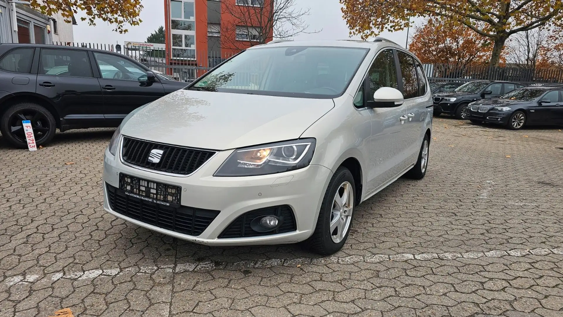 SEAT Alhambra 2.0TDI Style*DSG*7.Sitzer*Pano*SHZ*PDC Silber - 1