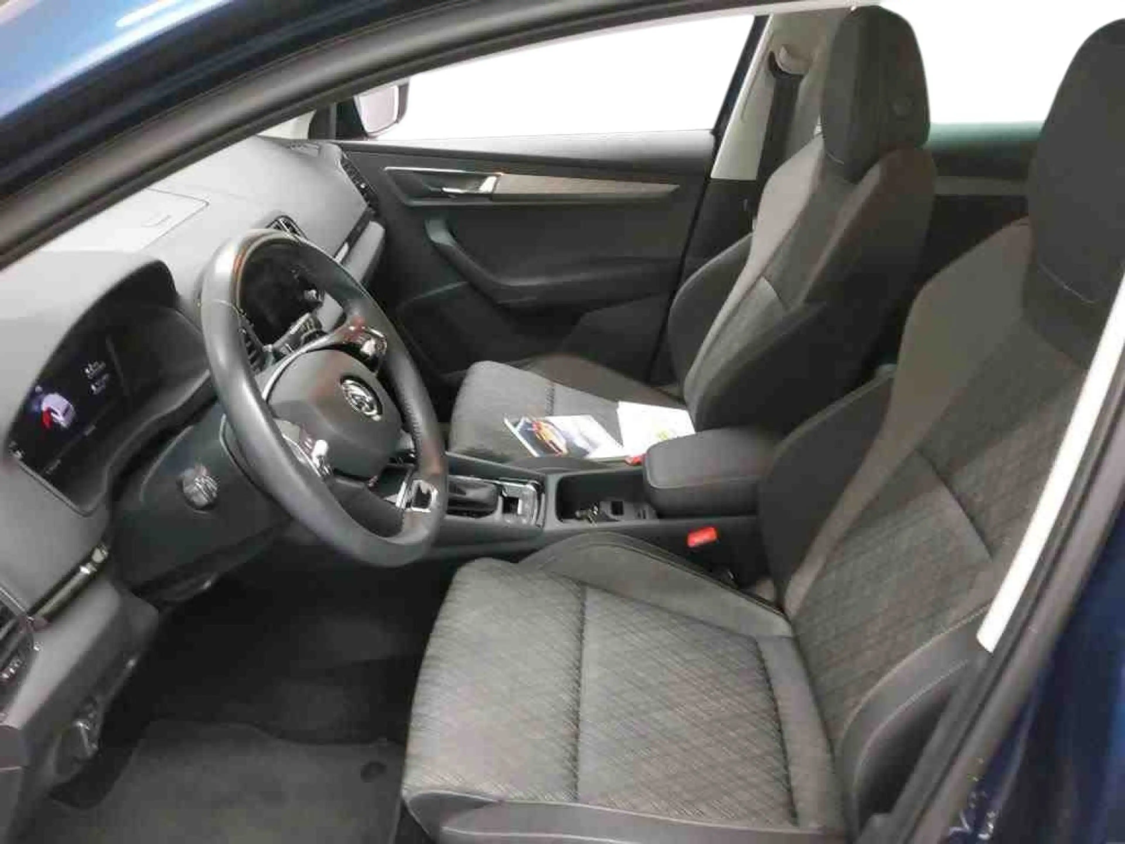 Skoda Karoq 1.5TSI DSG Style LED Nav Sitzh AHK CAM APP — photo 5