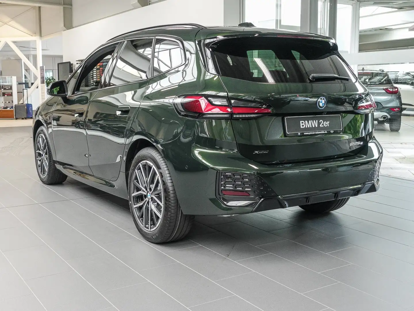 BMW 225 e xDrive Active Tourer M-Sport Verde - 2