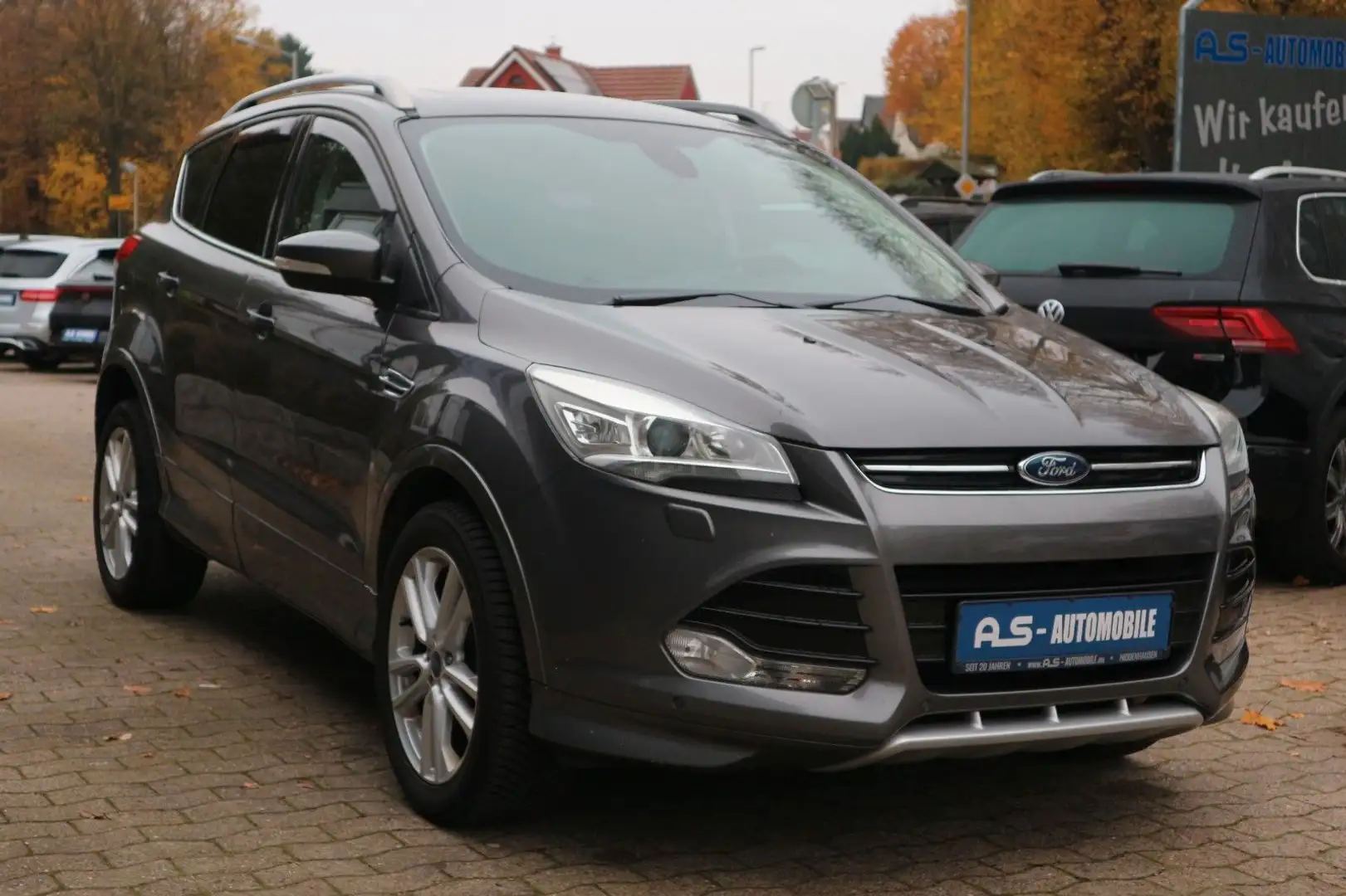 Ford Kuga Individual *AUTOMATIK/PANO/RFK/LEDER/AHK* Grau - 1