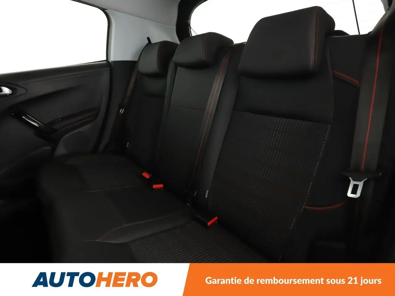 Peugeot 208 208 — photo 14