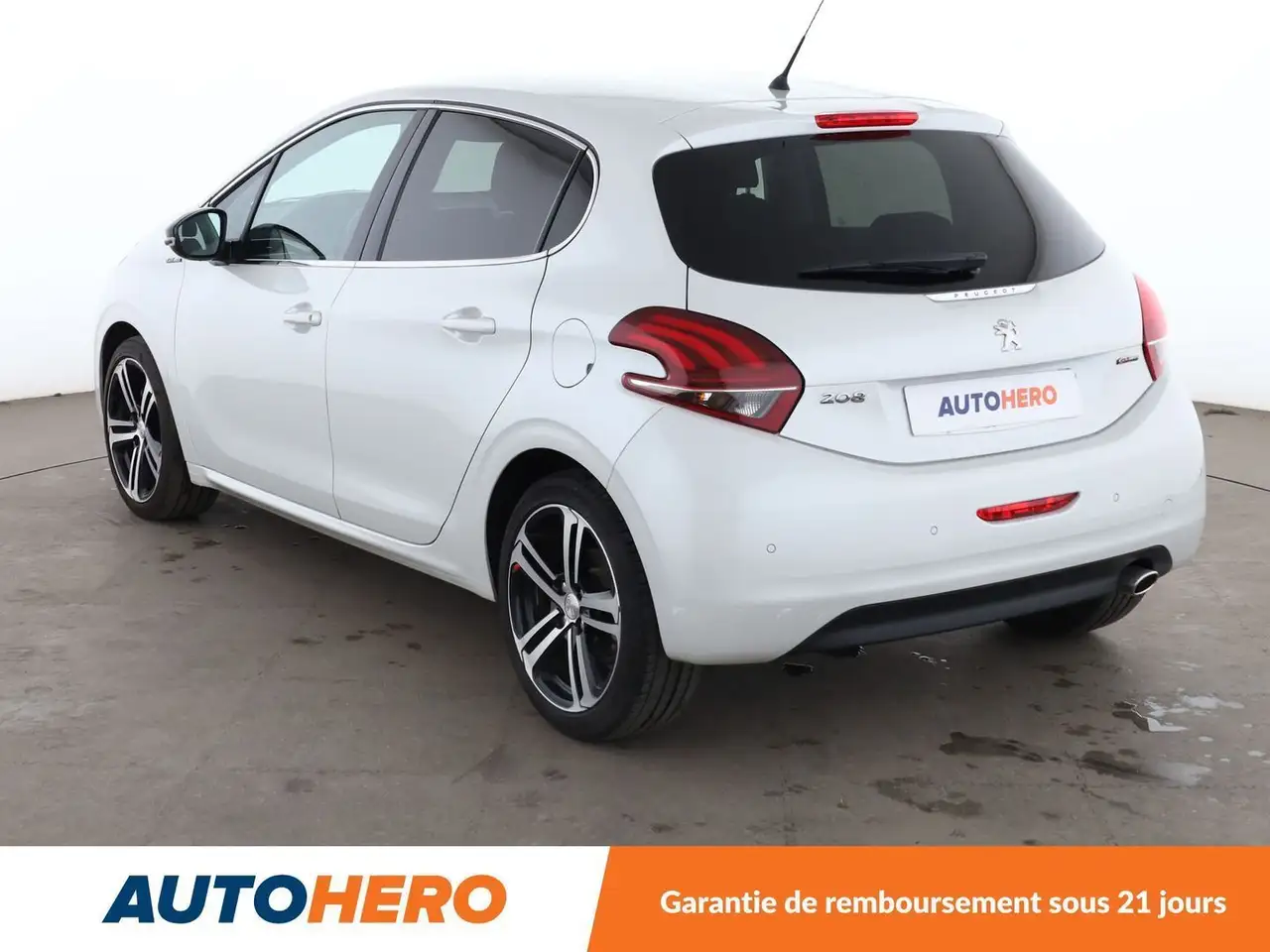 Peugeot 208 208 — photo 4