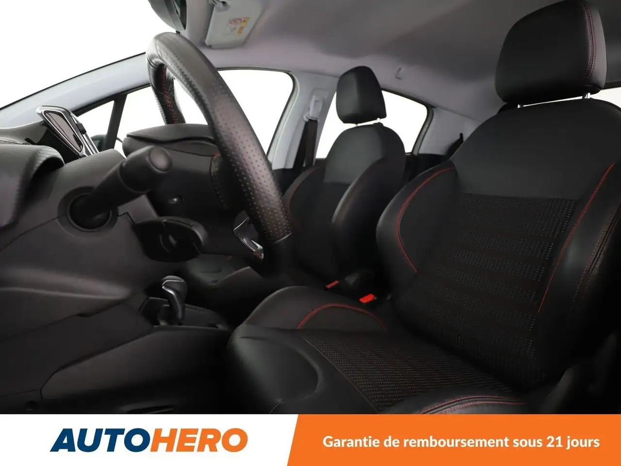 Peugeot 208 208 — photo 10