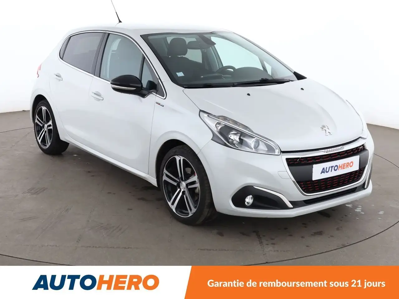 Peugeot 208 208 — photo 8
