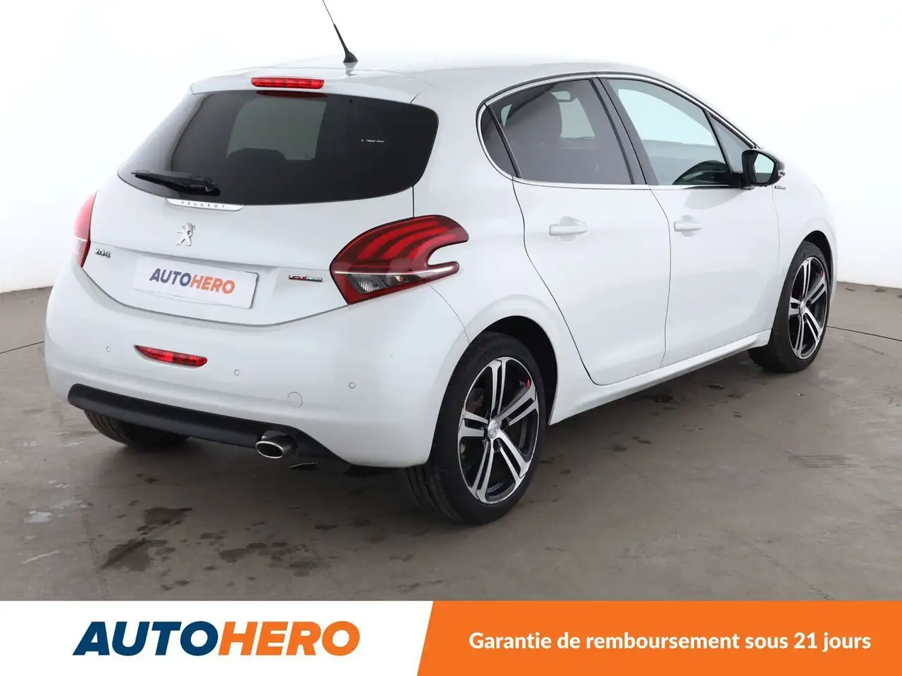 Peugeot 208 208 — photo 6