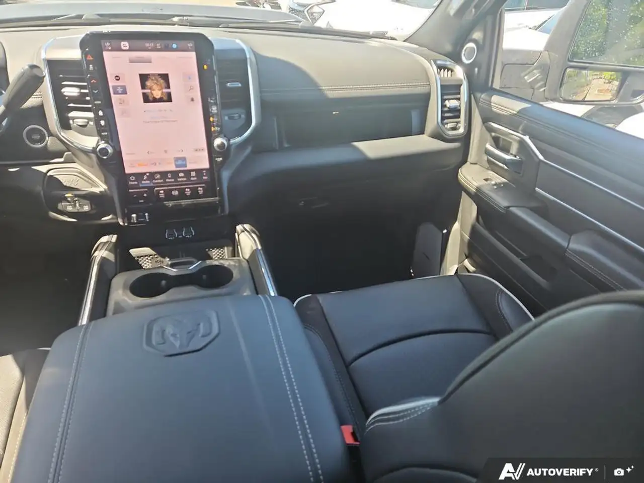 RAM 3500 снимка RAM 3500