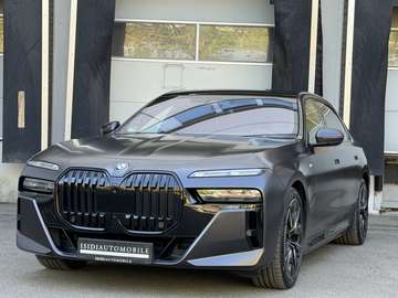 60 M-Sport IconicGlow Bow&Wil Fond-TV Massage