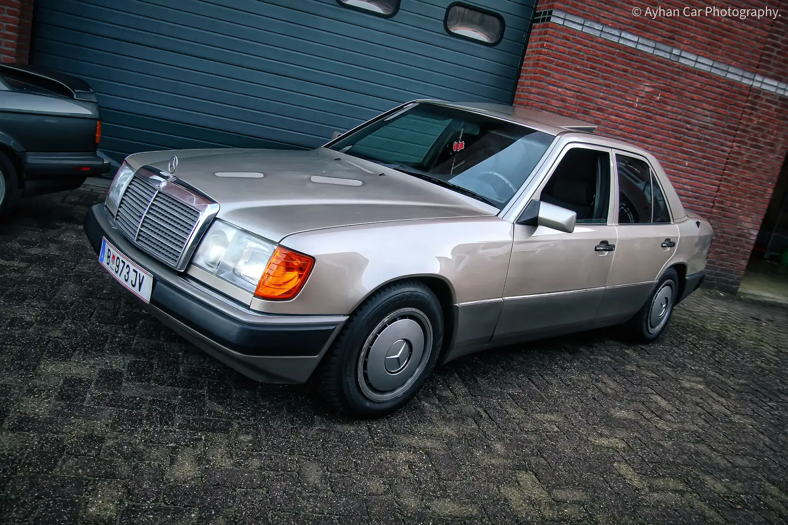 Mercedes-Benz 200 E Aut. - 1