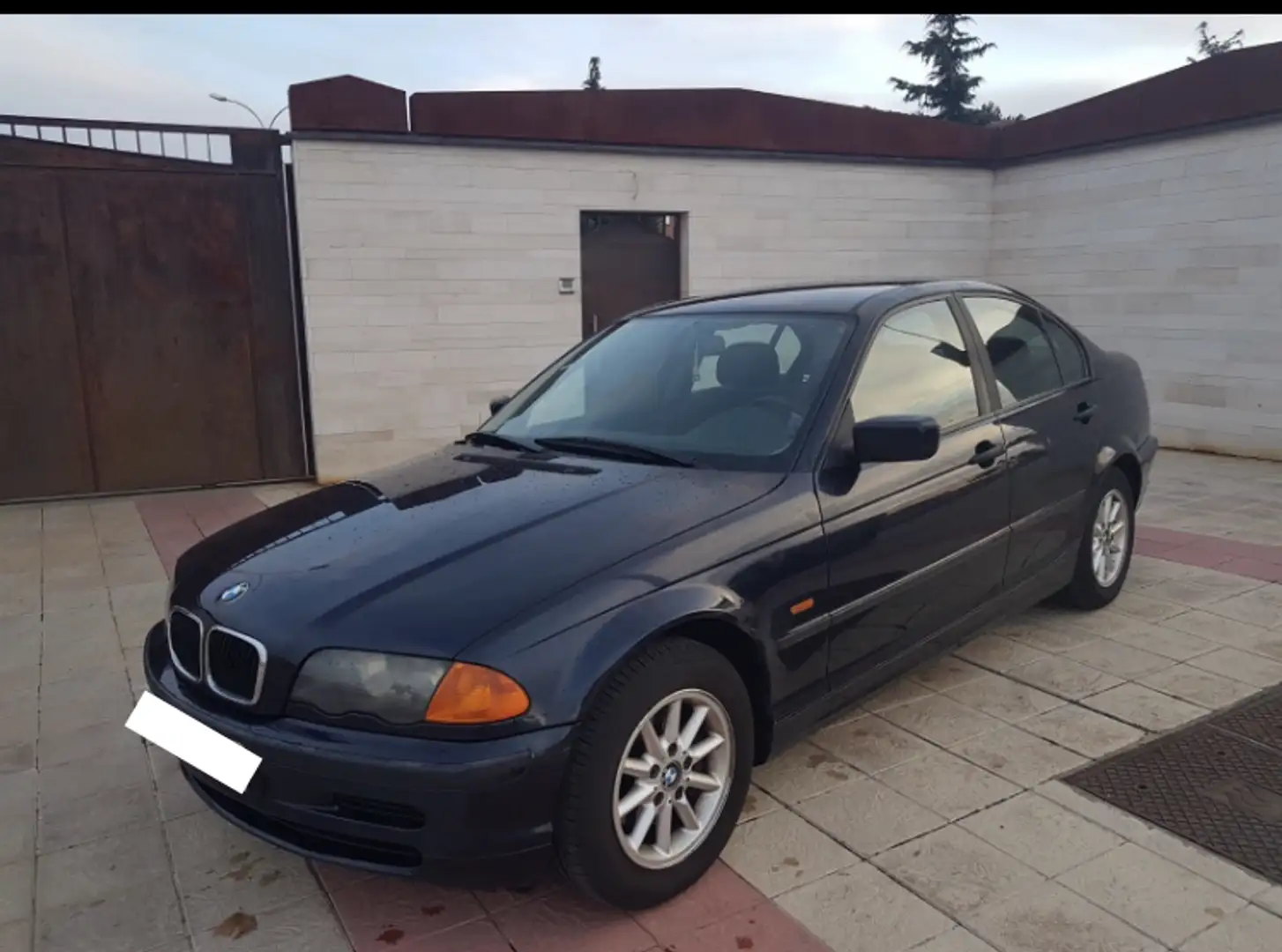 BMW 320 320d - 1