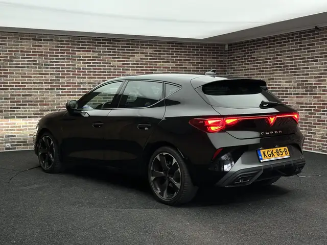 Cupra Leon view 23