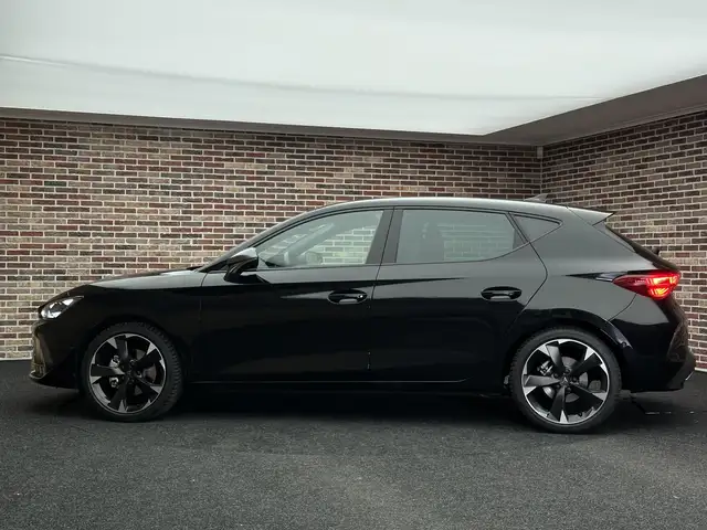 Cupra Leon view 6