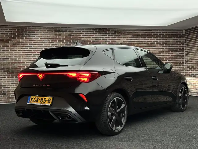 Cupra Leon view 2
