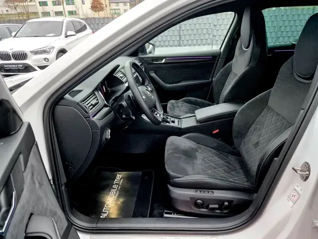 Skoda Superb view 9