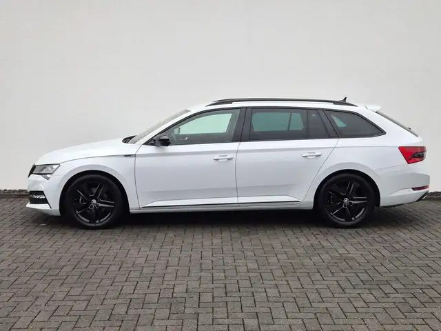 Skoda Superb view 8