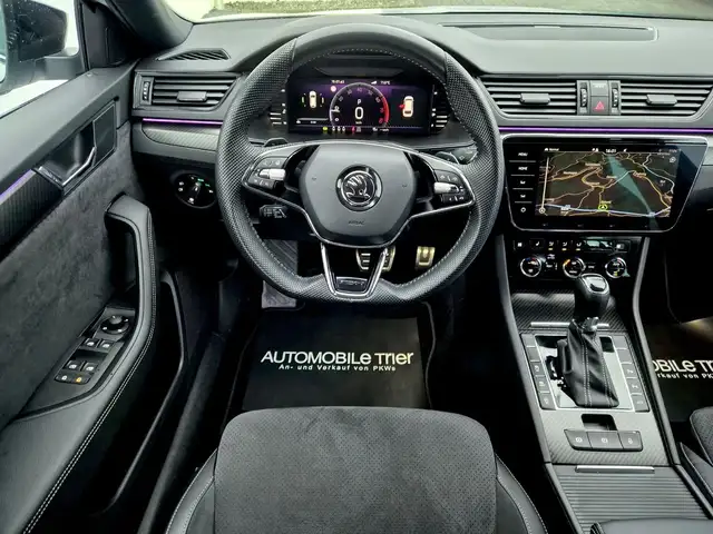 Skoda Superb view 11