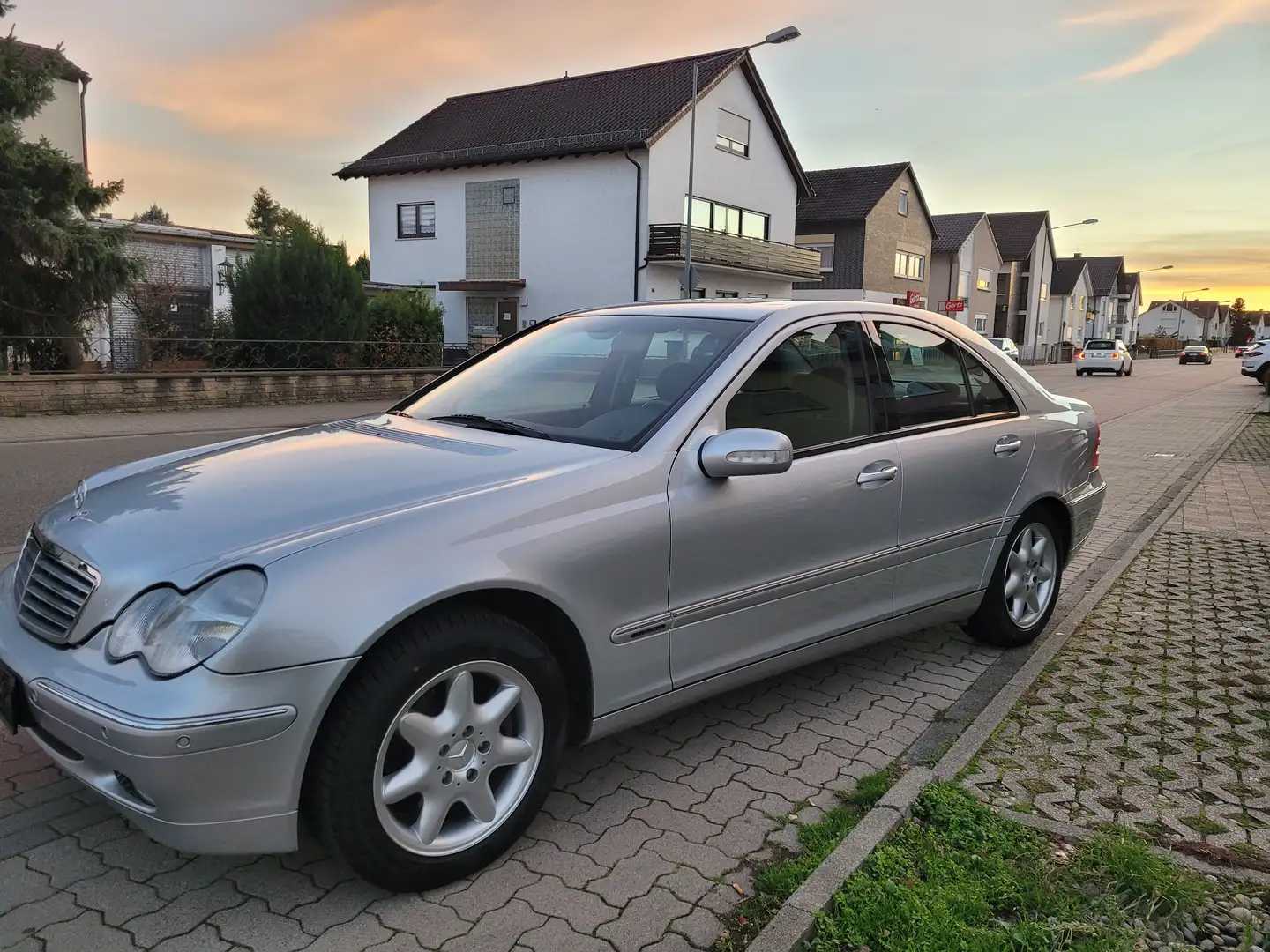 Mercedes-Benz C 240 C 240 ELEGANCE Silber - 2