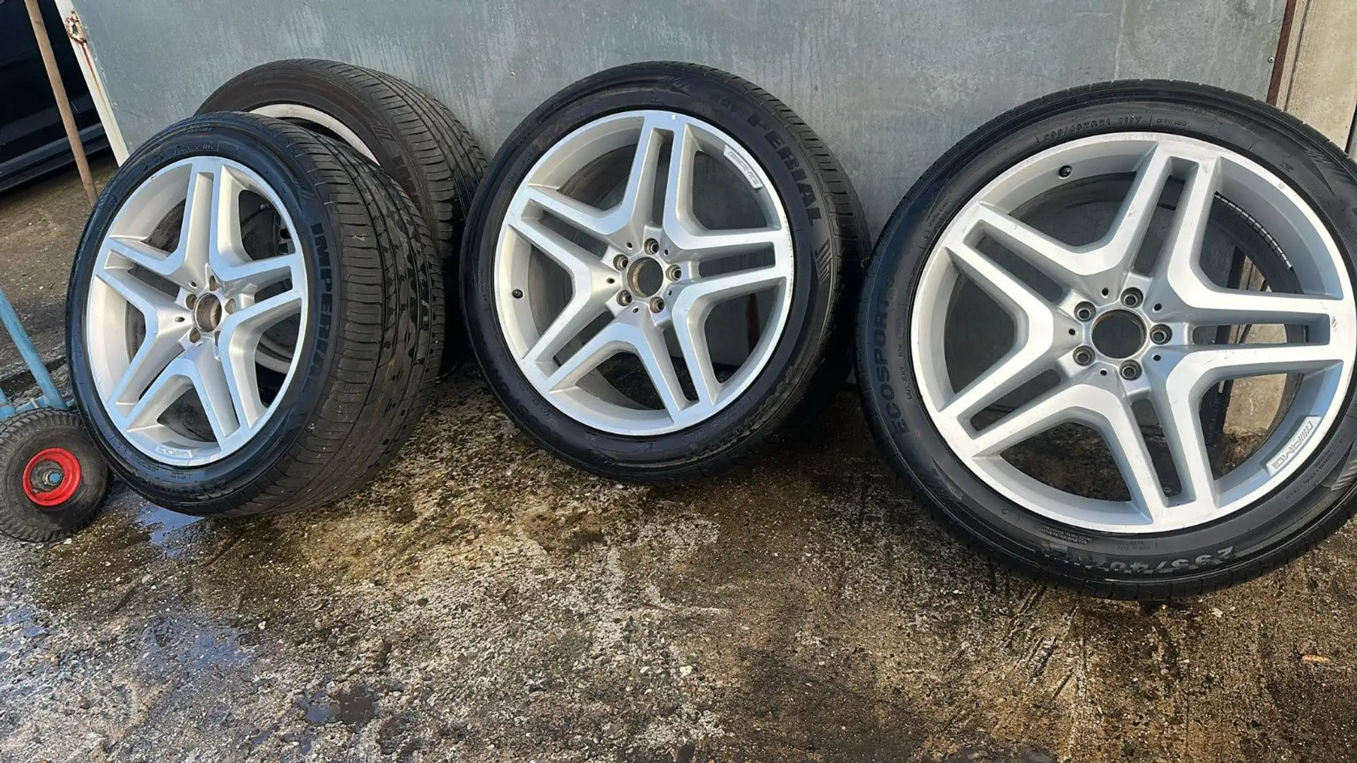 Mercedes-Benz GL 350 GL350*BlueTec*4Matic*Navi*Pano*Bi-Xenon*AMG* Grau - 2