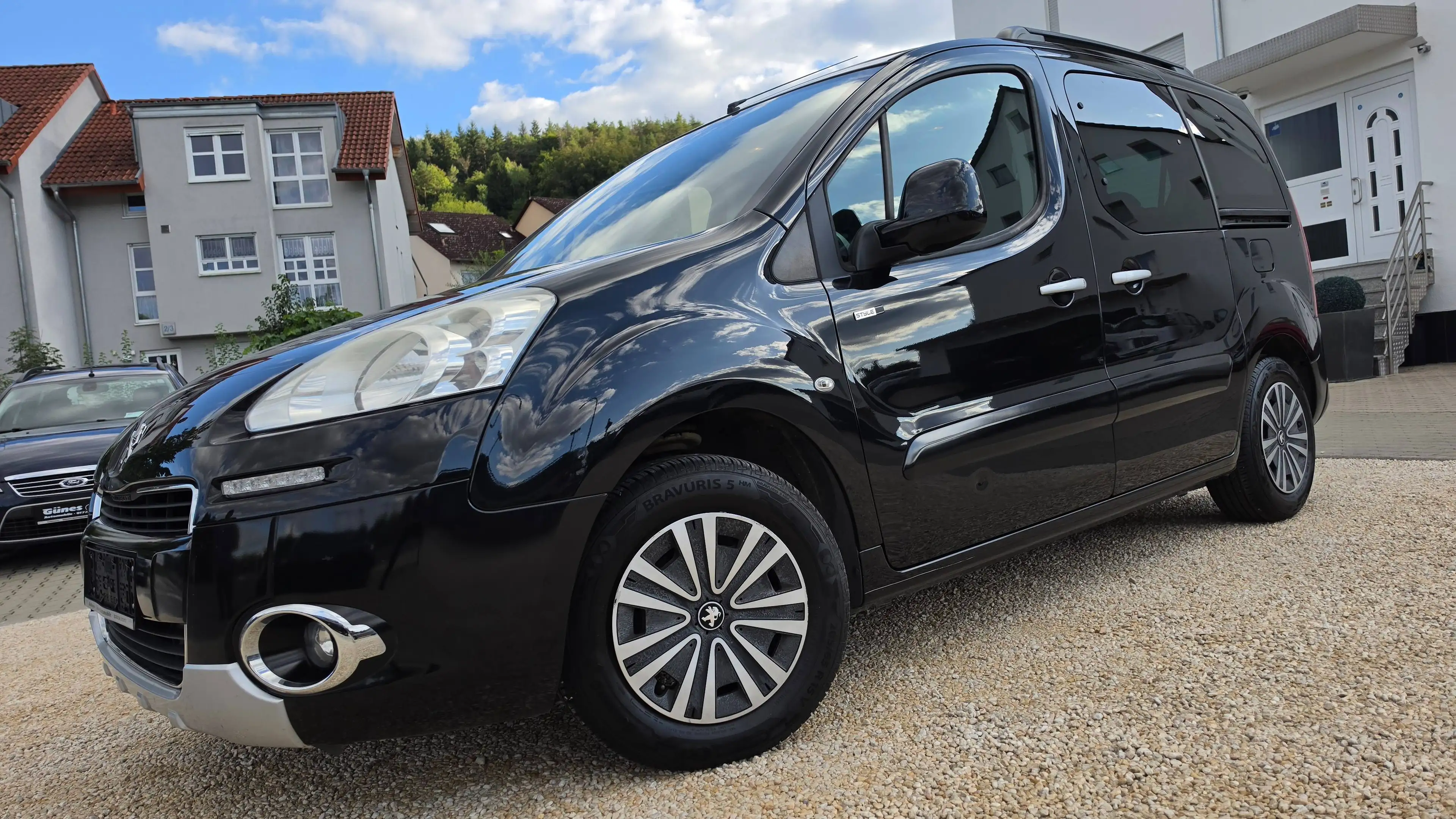 Peugeot Partner FAMILY+GARANTIE+TÜV+PANORAMA+PARKS+5SITZE+KLIMA — photo 11