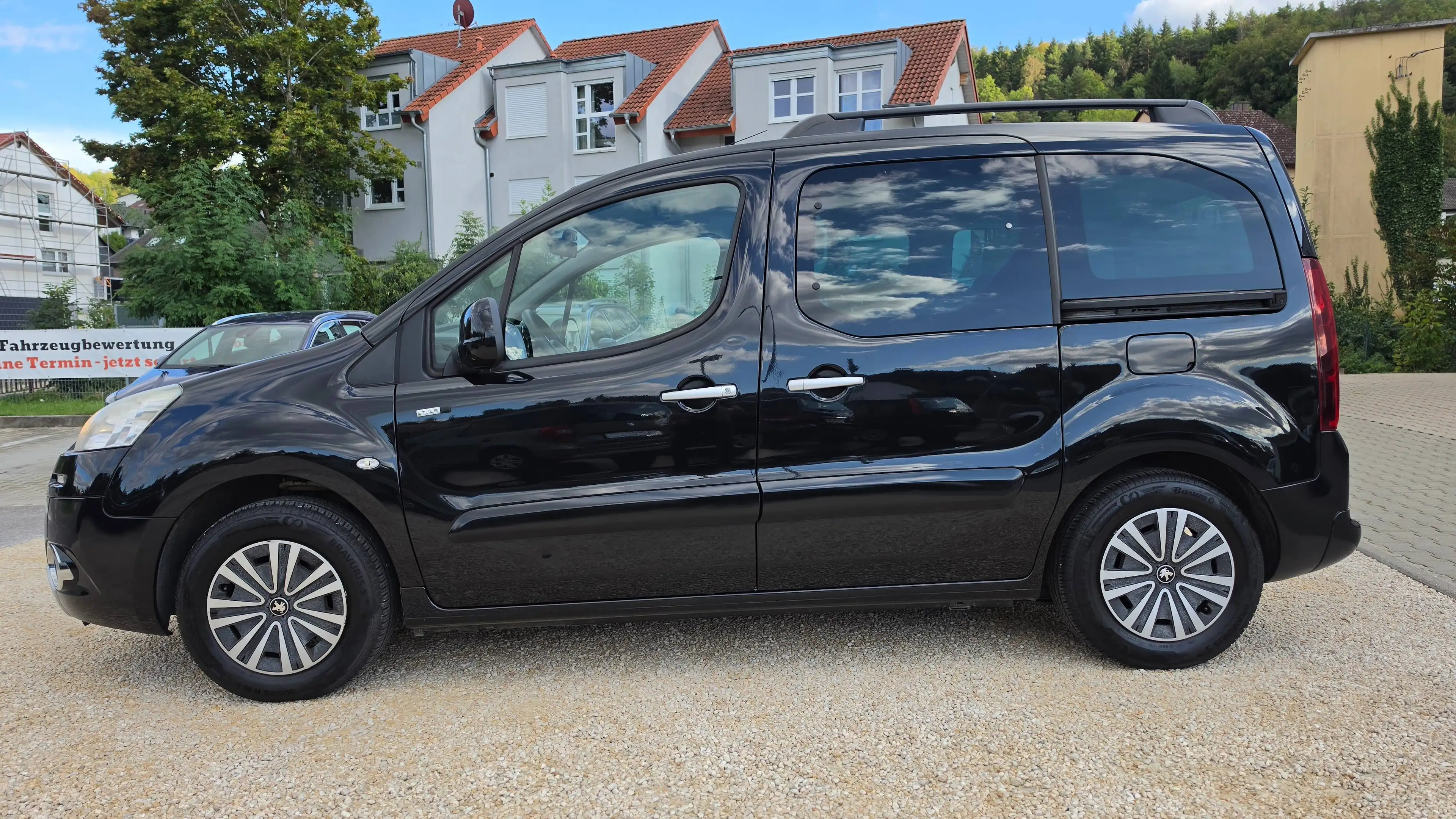 Peugeot Partner FAMILY+GARANTIE+TÜV+PANORAMA+PARKS+5SITZE+KLIMA — photo 3