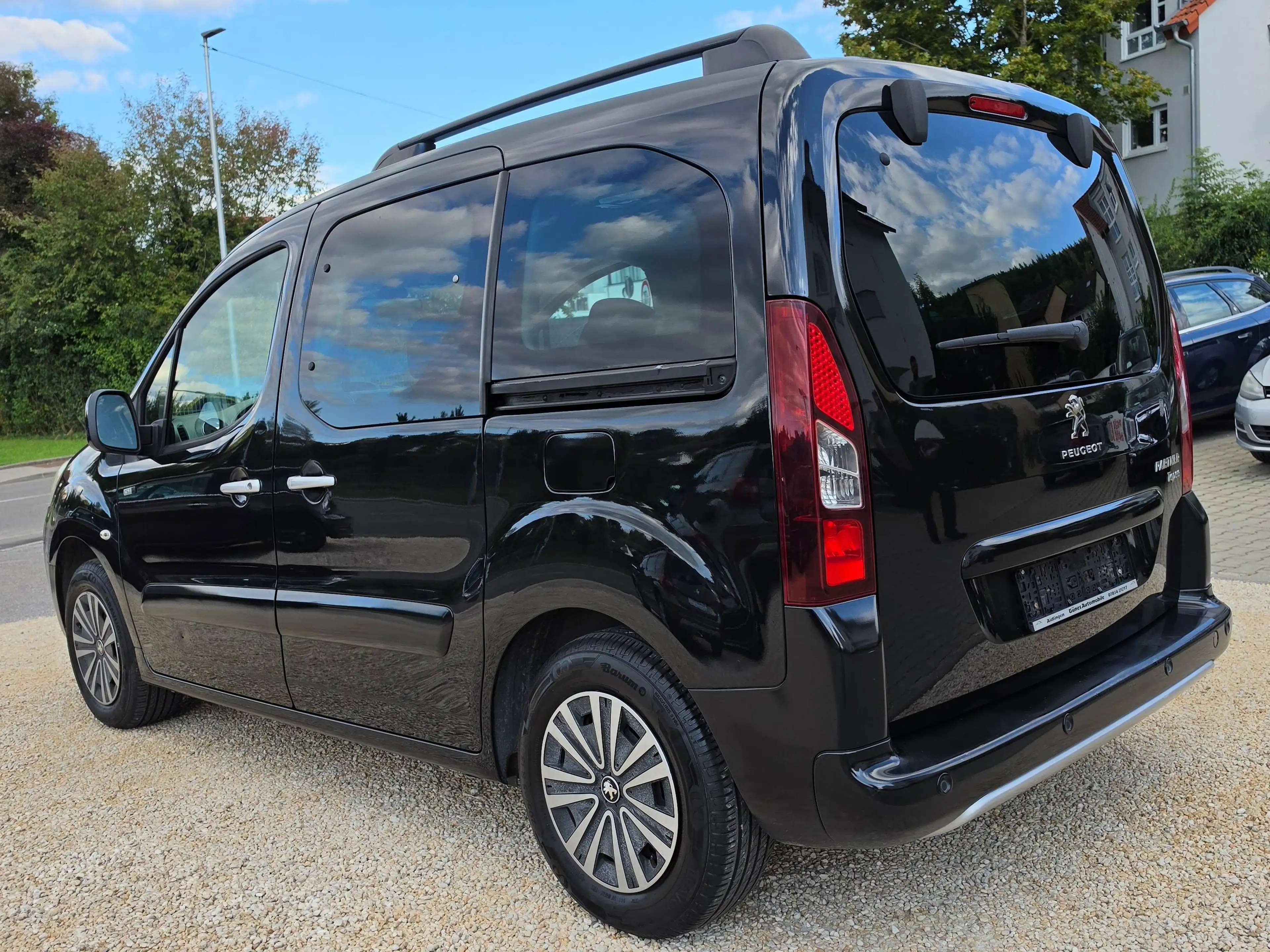 Peugeot Partner FAMILY+GARANTIE+TÜV+PANORAMA+PARKS+5SITZE+KLIMA — photo 6