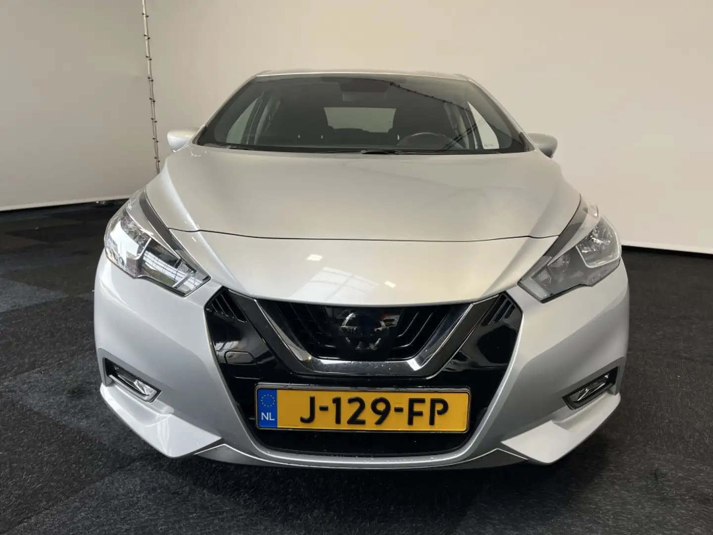 Nissan Micra 1.0 IG-T N-Connecta Apple car play Camera Grijs - 2