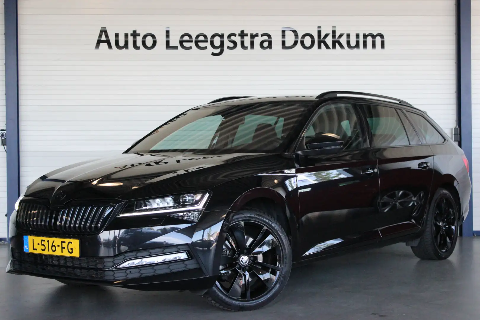 Skoda Superb Combi 1.4 TSI iV Sportline Business Afn. Trekhaak Zwart - 1