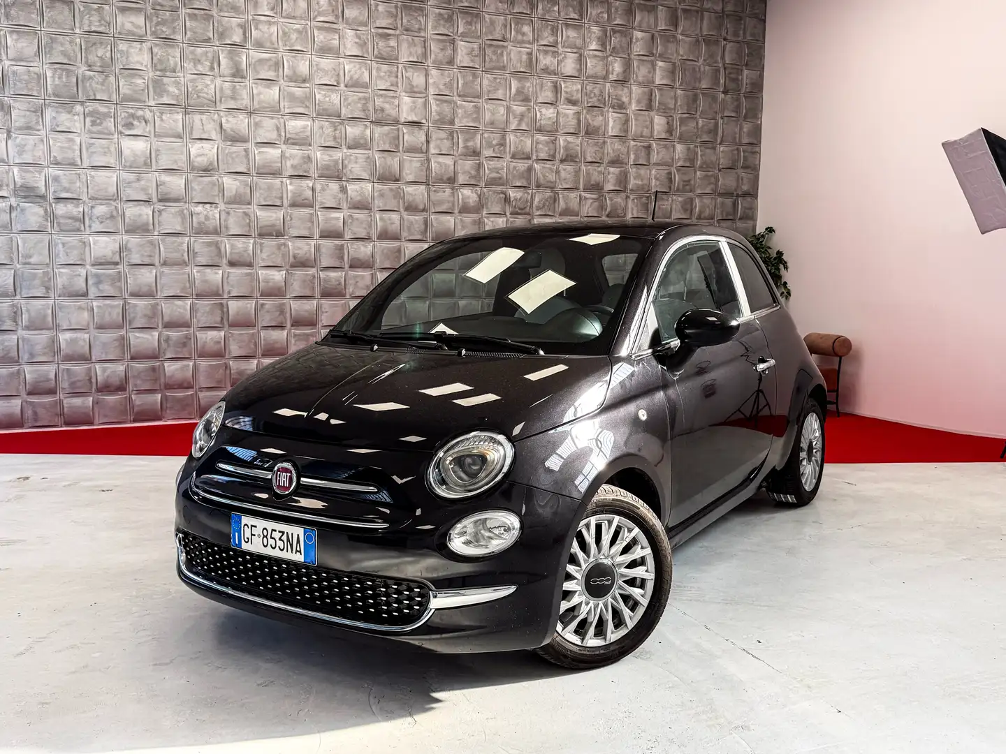 Fiat 500 2021 1.0 hybrid Dolcevita 70cv Schwarz - 1