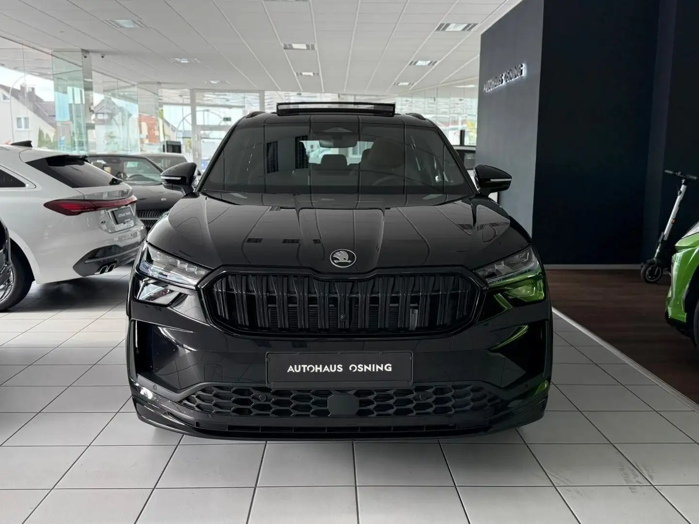 Skoda Kodiaq 2.0 TDI Sportline 7 SITZER PANO MEMORY Schwarz - 2