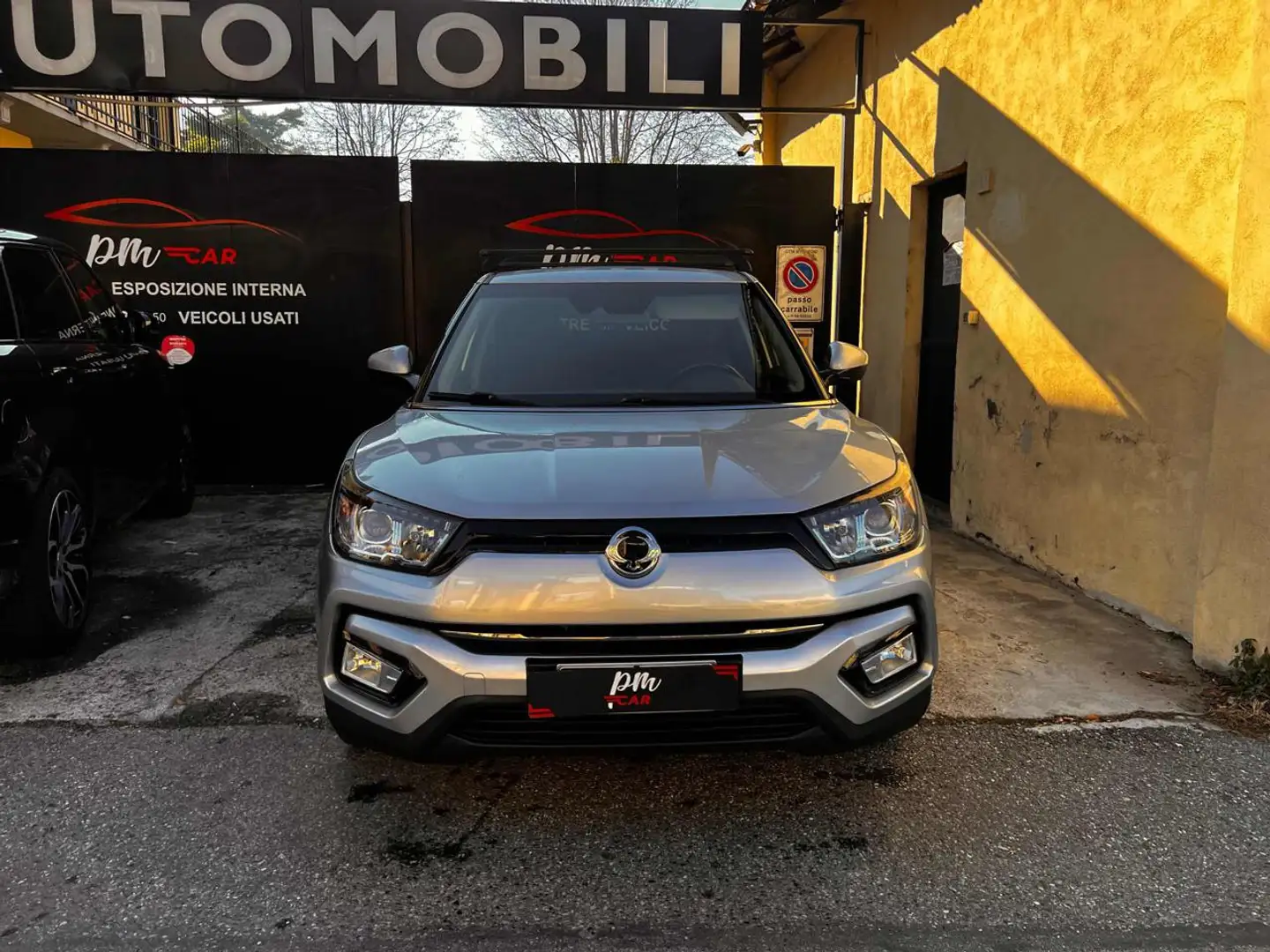 SsangYong Tivoli 1.6 2WD Bi-fuel GPL Dream Gris - 2