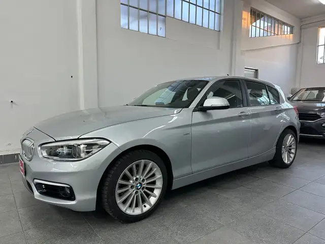 BMW 118 118d 5p. Urban