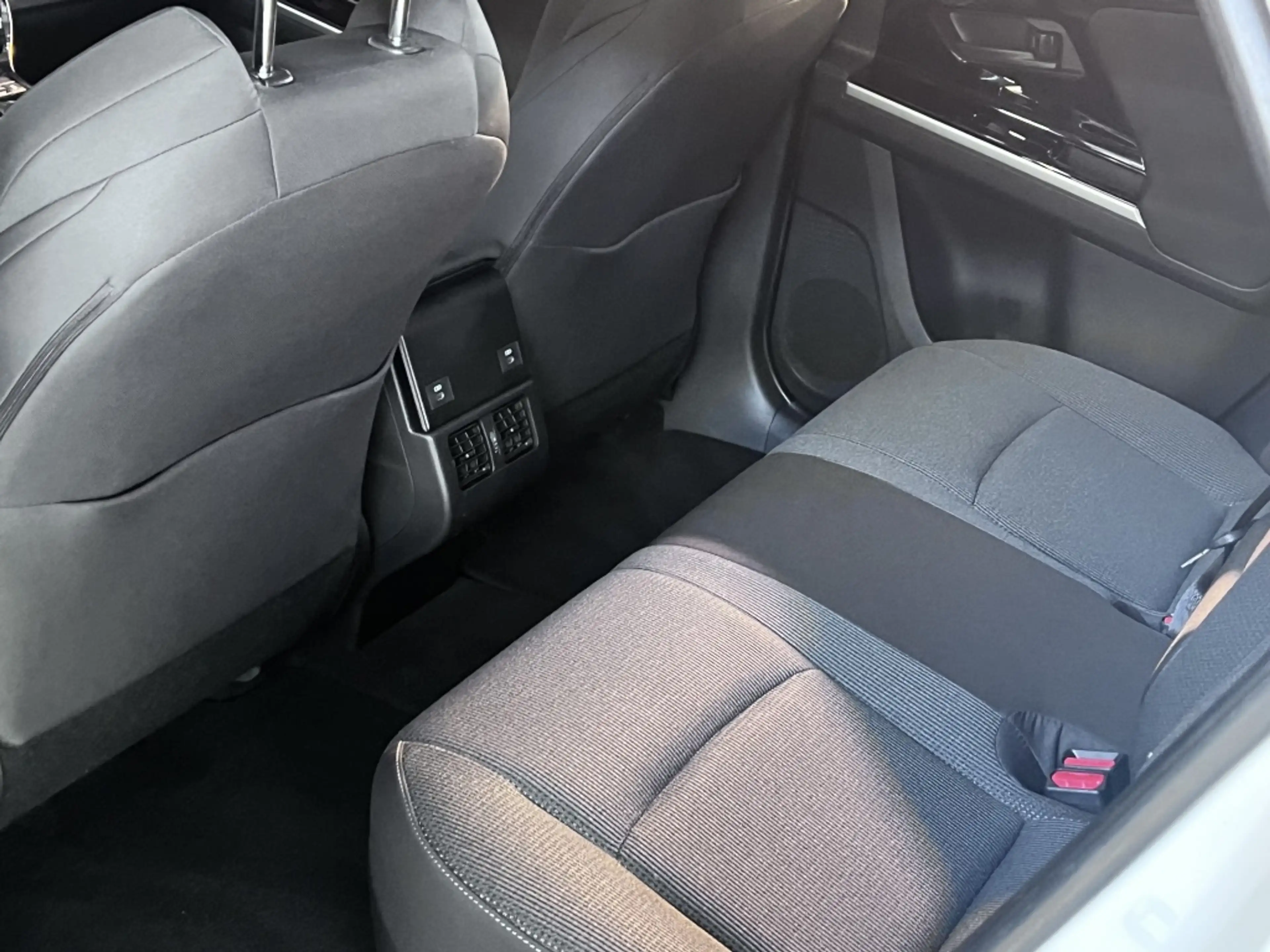 Subaru Solterra 71 kWh — photo 11