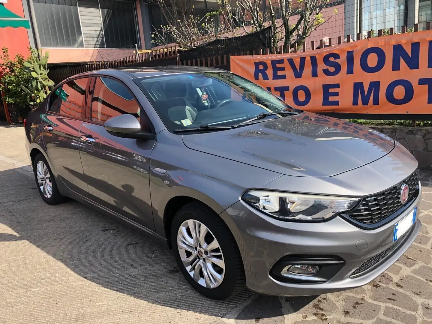 Fiat Tipo 1.4 4 porte lounge Grigio - 1