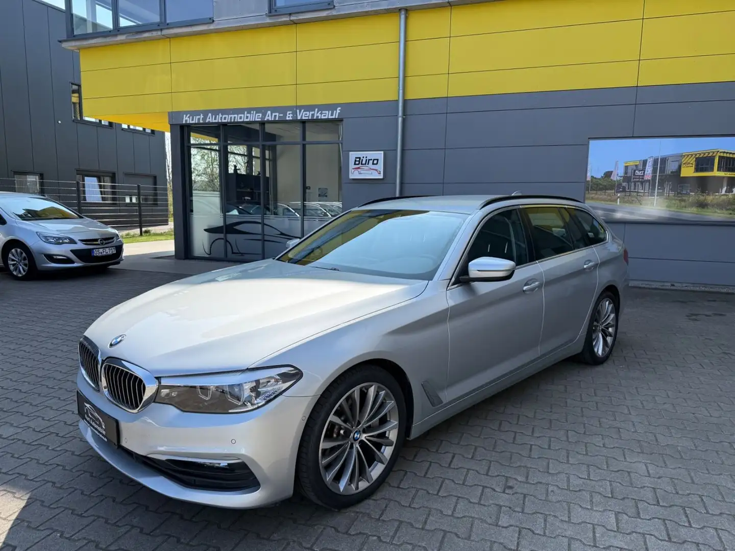 BMW 530 d /LEDER/NAVI/SHZ/KAMERA/AUTOMATIK* Argent - 2